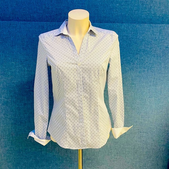 Button down - Picture 1 of 2